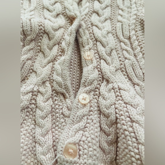 Gap Peplum like Pink textured button swater - Picture 3 of 8